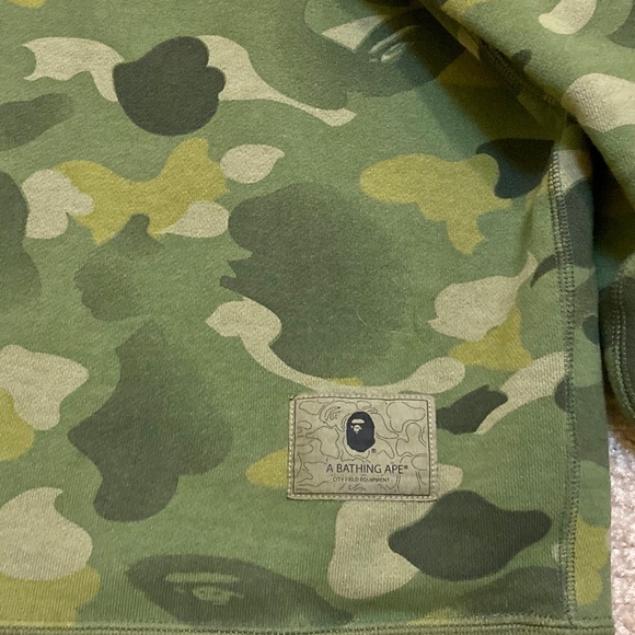 Bape Ladies crewneck camo sweater - Picture 5 of 5